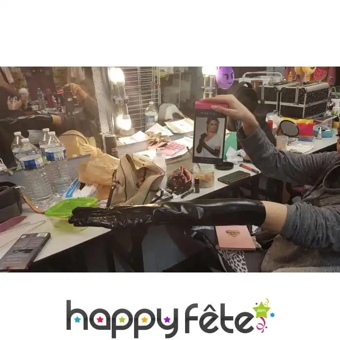 Longs Gants Noirs Effet Mouillé – Image 3